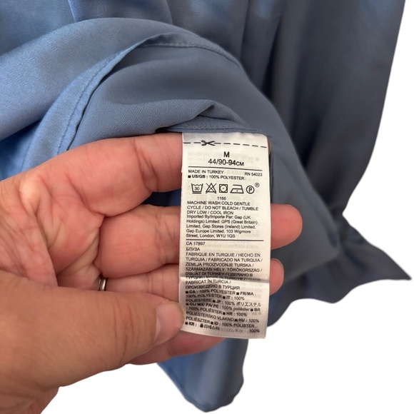 NWT Banana Republic Blue Ruffle Cuff Long Sleeve Blouse Size M - Picture 9 of 11